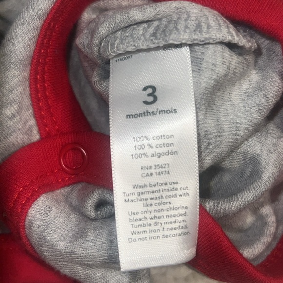 Santa’s Favorite baby onesie- size 3 months - brand new-Carter’s- #1stXMas - Picture 9 of 11